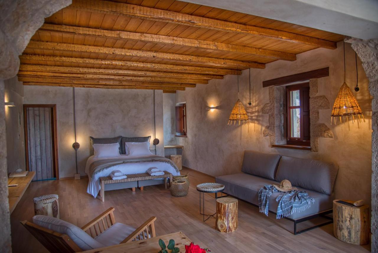 Brazzo Di Maina Hotel Oitylo Eksteriør billede
