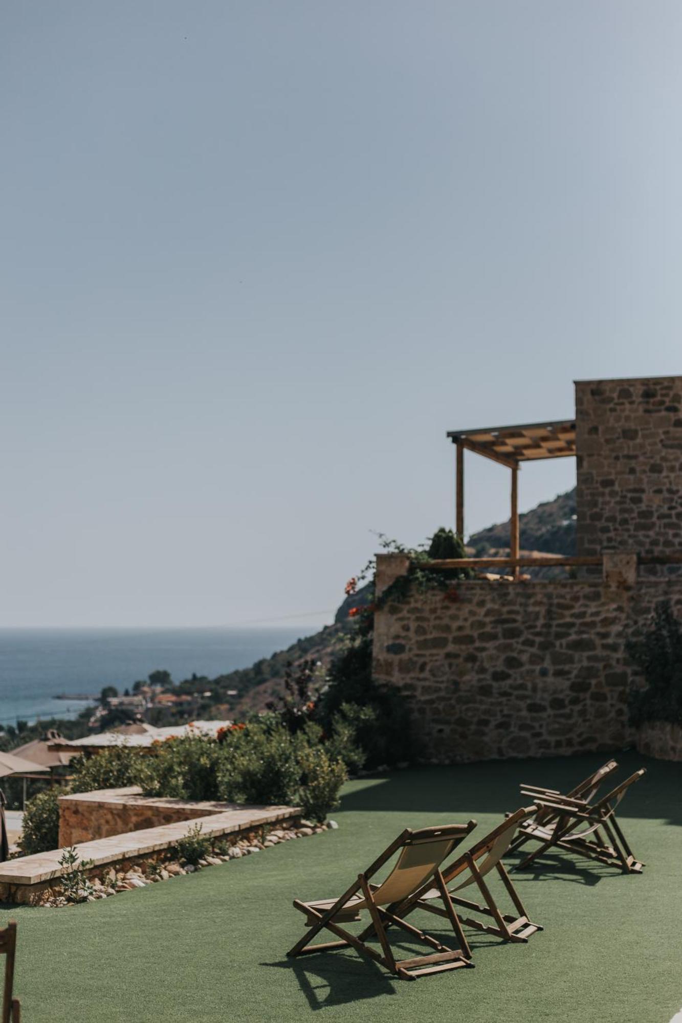 Brazzo Di Maina Hotel Oitylo Eksteriør billede