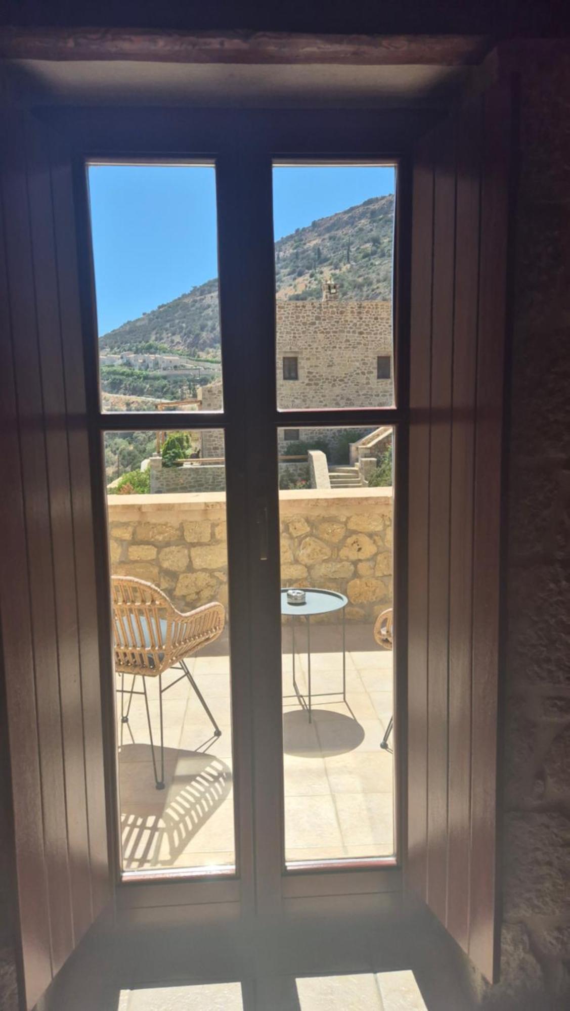 Brazzo Di Maina Hotel Oitylo Eksteriør billede